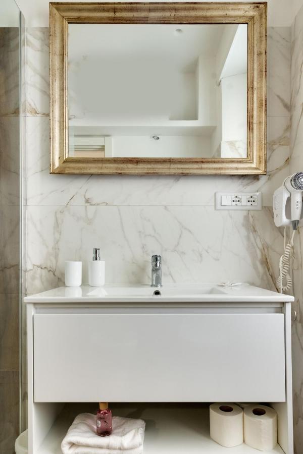 Hôtel Clavdia Flat Monti à Rome Extérieur photo